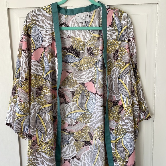 Hayden Pink, Blue, & Tan Kimono with Fringe Tassels - Picture 4 of 9